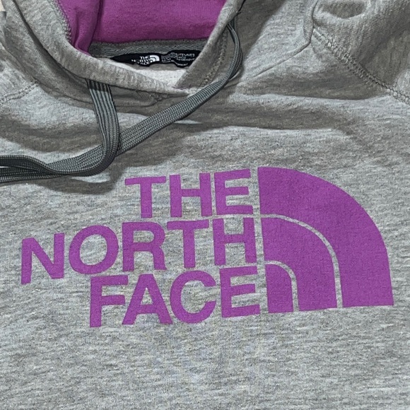 The North Face Women’s Heather Gray Purple Pullover Hoodie Sweatshirt SZ M - Picture 3 of 8